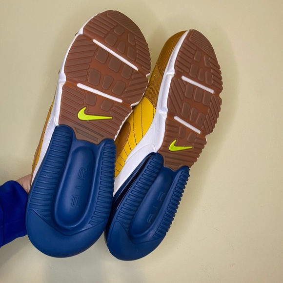 Nike Air Max 270 - Picture 3 of 6